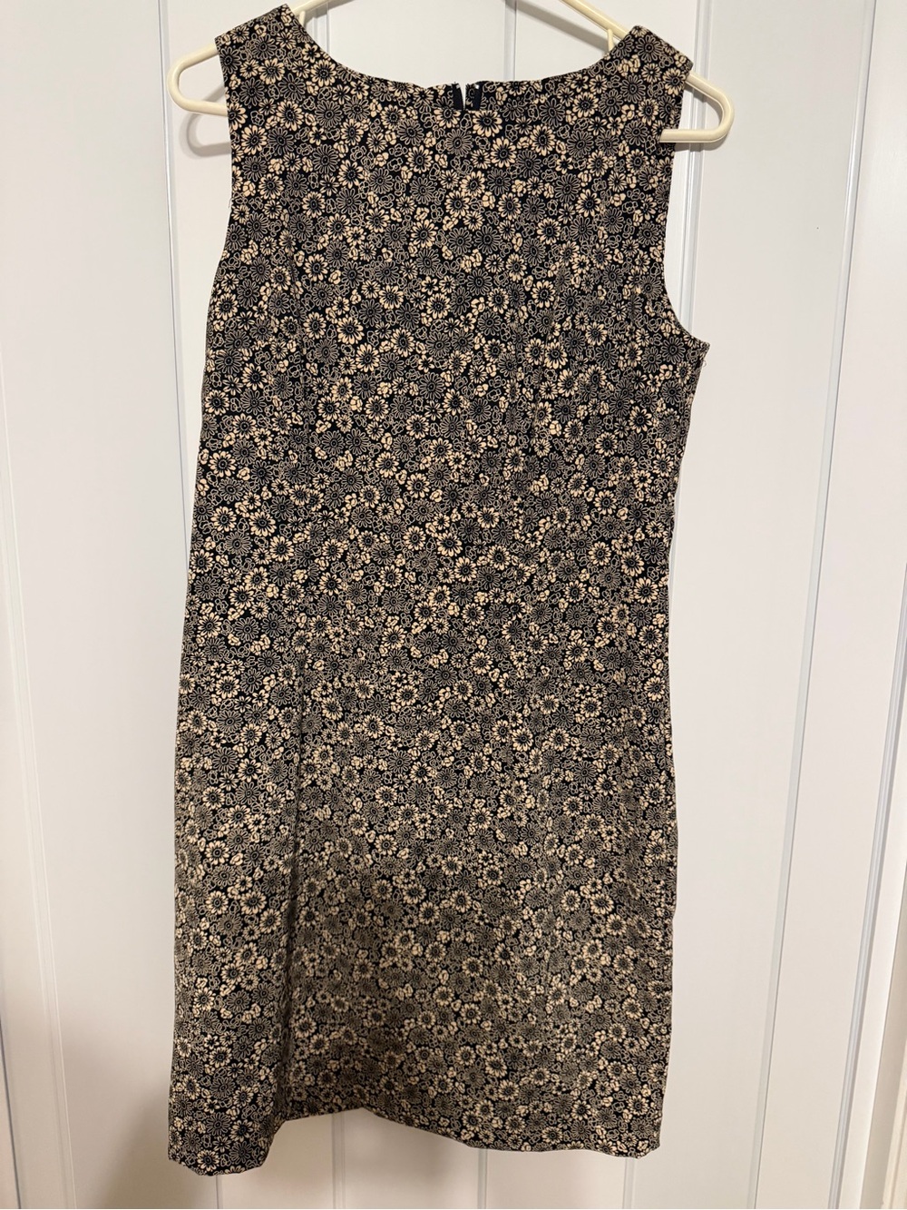 AGB Classic Black Floral Shift Dress